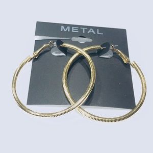 New Women’s gold hoop earrings